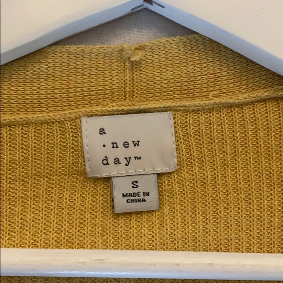 Cardigan - Picture 2 of 2